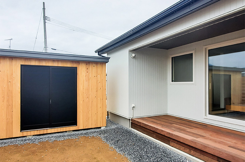 鳥谷部建設モデルハウス ウッドデッキ
